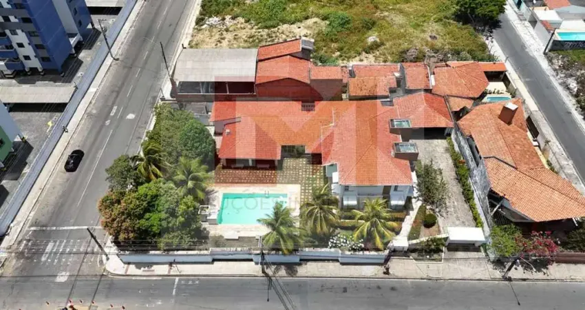 Casa Para Vender com 4 suítes no bairro Coroa do Meio em Aracaju.