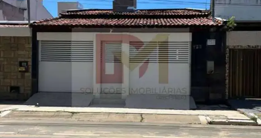 Casa Para Vender com 4 quartos 1 suítes no bairro Jabotiana em Aracaju / Casa no Conj. Santa Lúcia, bairro Jabotiana.