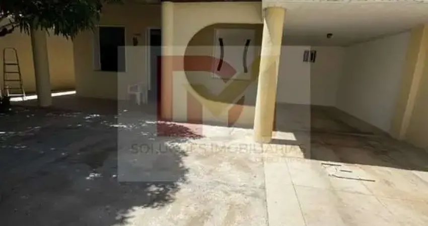 Casa Para Vender com 3 suítes no bairro Atalaia em Aracaju.