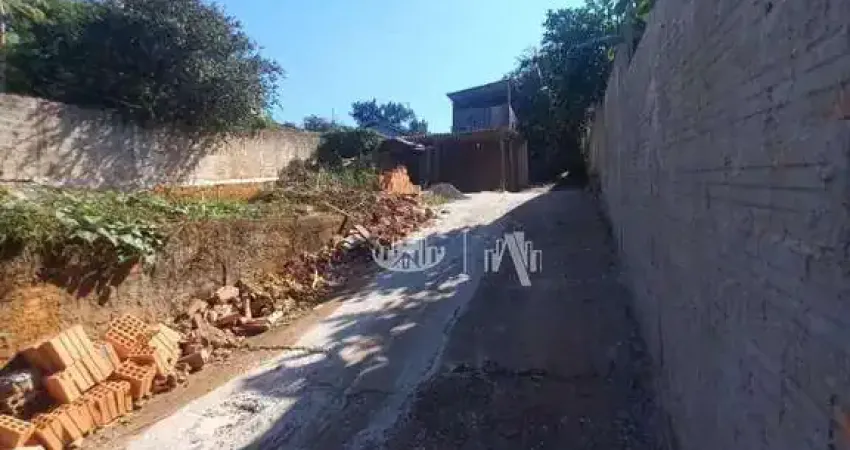 Casa com 3 quartos para alugar, 100 m² por R$ 1.000/mês - Indústrias Leves - Londrina/PR