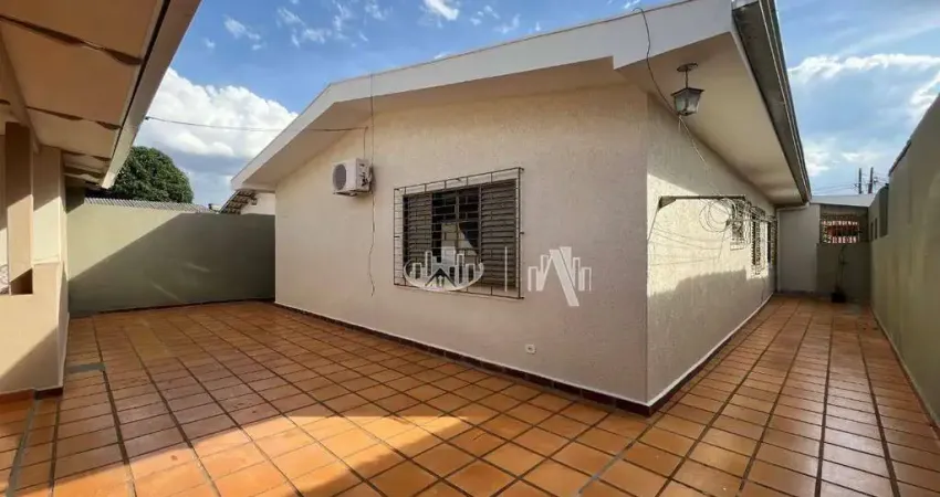 Casa com 4 quartos para alugar, 183 m² por R$ 3.500/mês - Califórnia - Londrina/PR