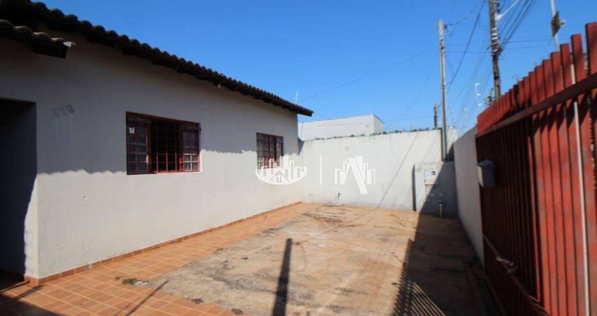 Casa com 2 quartos para alugar, 69 m² por R$ 1.500/mês - Jardim Planalto - Londrina/PR