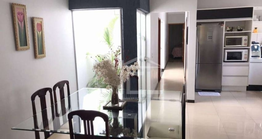 Casa com 3 dormitórios à venda, 125 m² por R$ 650.000,00 - São Pedro - Londrina/PR