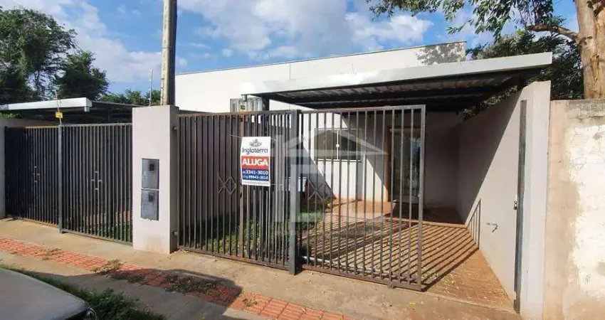 Casa com 3 quartos para alugar, 74 m² por R$ 1.550/mês - Jardim Piza - Londrina/PR
