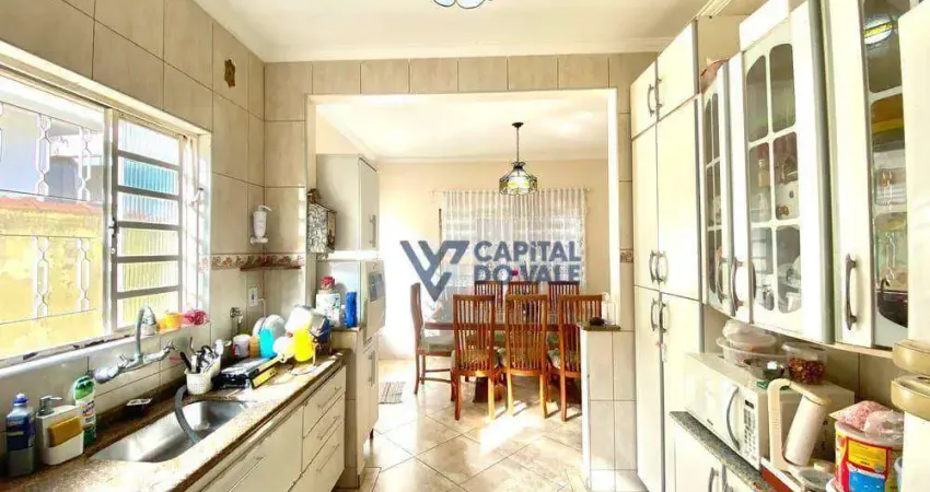 Casa com 4 dormitórios à venda, 230 m² por R$ 650.000,00 - Bosque dos Eucaliptos - São José dos Campos/SP