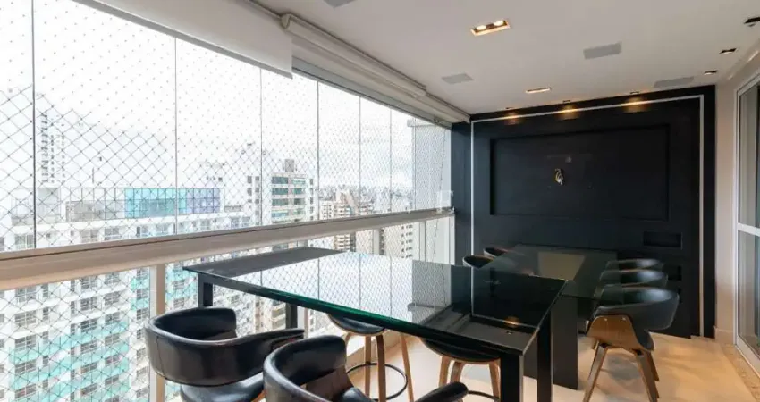 Apartamento à venda, 130m² úteis, Ed Champs Elyses, 3 Suites, 2 Vagas, sol da manhã,  em frente a p