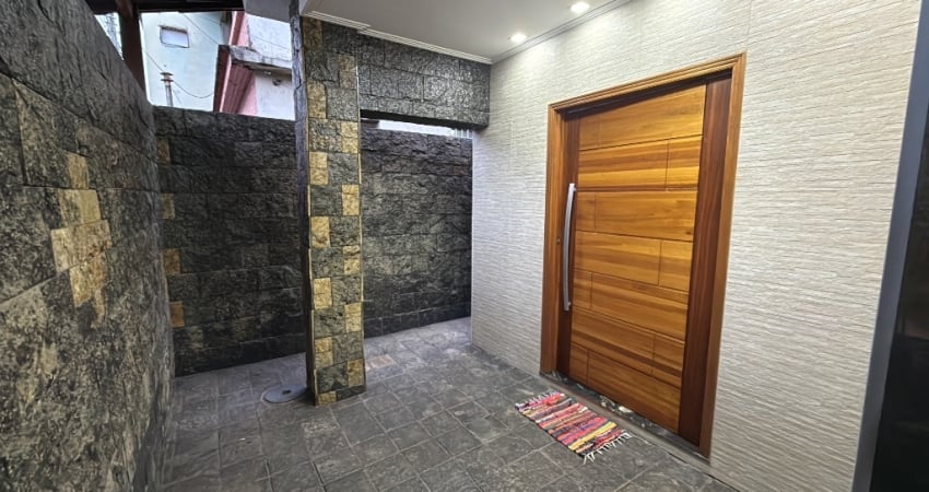 Linda casa em Inhoaiba, avenida Cesário de Melo , bairro Vilar Guanabara