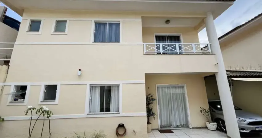 Casa em Stella Maris, 4 Suítes, Armários, 2 Vagas