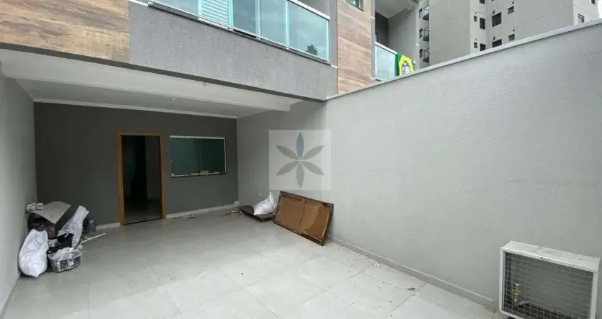 Casa com 2 quartos à venda na Rua Anhaia, Vila Curuçá, Santo André