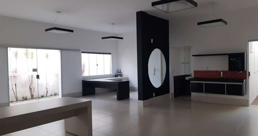 Casa com 3 quartos à venda no Fundinho, Uberlândia 
