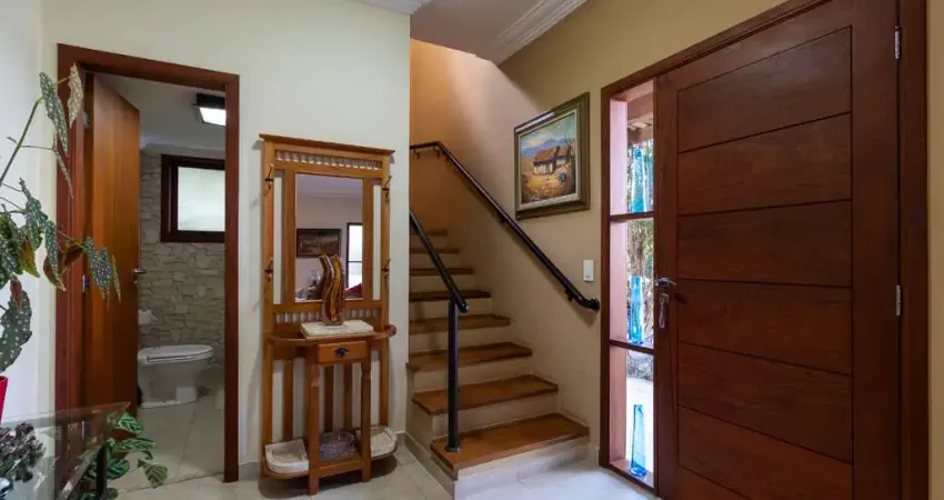 Casa no condomínio solar das palmeiras para venda com 3 quartos, sendo 3 suítes , 240m²