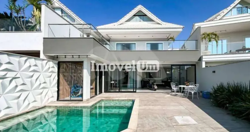 Casa em condomínio fechado com 4 quartos à venda na Estrada Vereador Alceu de Carvalho, Recreio dos Bandeirantes, Rio de Janeiro