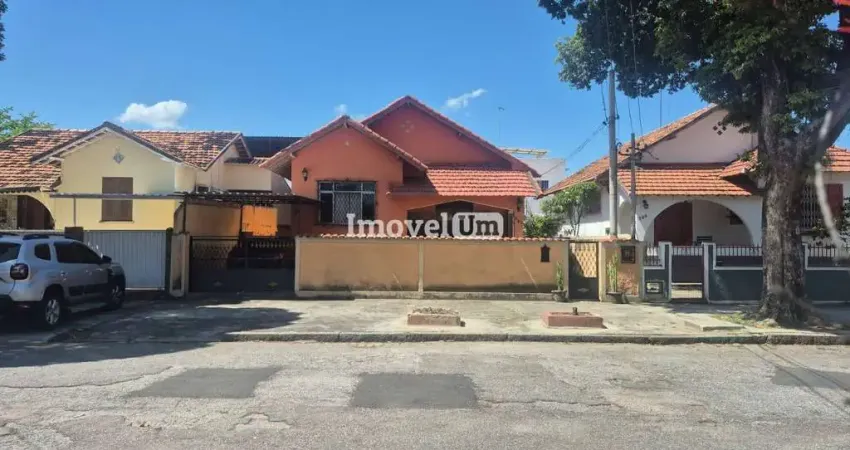 Casa com 3 quartos à venda na Rua Engenheiro Emílio Baumgart, Marechal Hermes, Rio de Janeiro