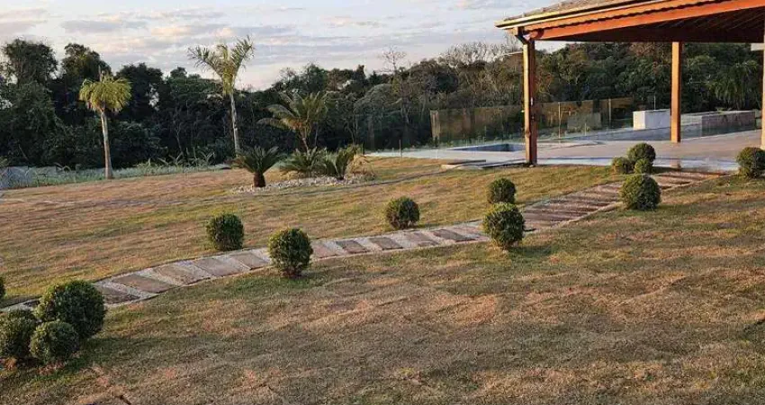 Chácara com 3 dormitórios à venda, 25000 m² por R$ 1.750.000,00 - Cocuera - Mogi das Cruzes/SP
