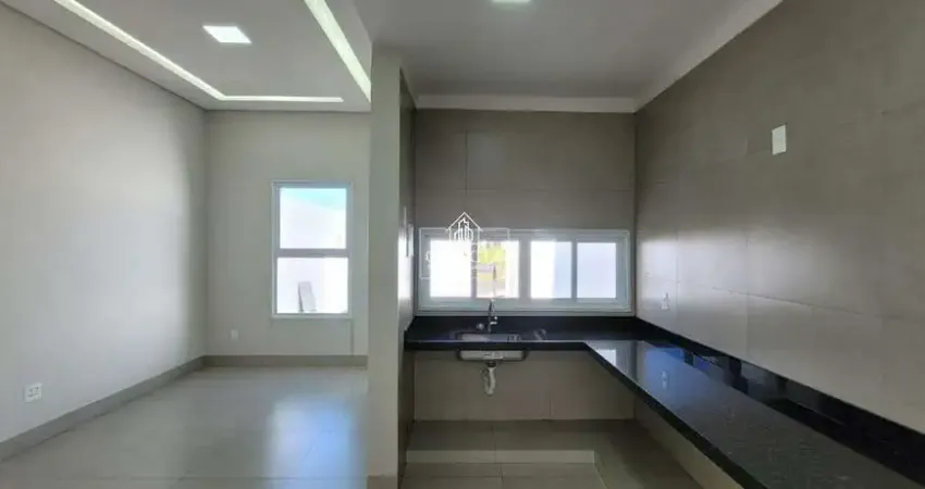 Casa com excelente acabamento, com 75m² em terreno de 125 m². 3 quartos sendo uma suíte com closet, sala com pé direito alto integrada com a cozinha