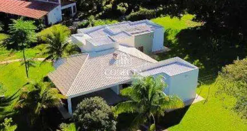 Casa em condomínio à venda em uberlândia - 5 quartos, 3 suítes, 3 vagas