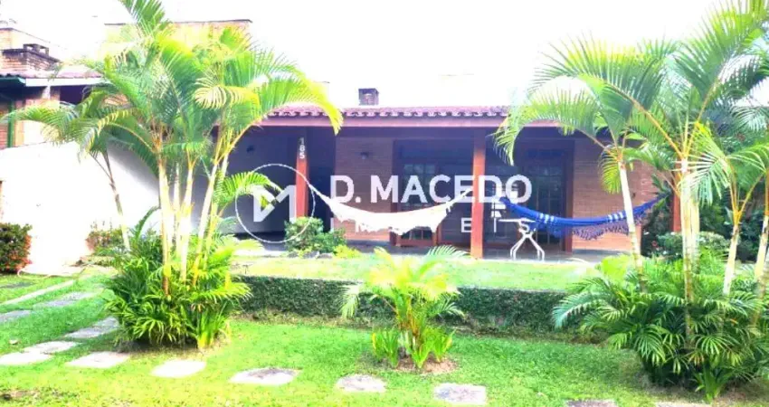 Casa para venda em Condominio Lagoinha de 379.00m² com 3 Quartos, 2 Suites e 3 Garagens