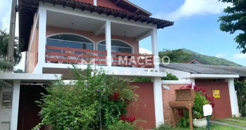 Casa para venda em Condominio Lagoinha de 352.00m² com 5 Quartos, 3 Suites e 4 Garagens