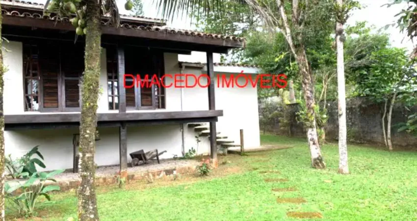 Casa para venda em Praia Da Lagoinha de 508.00m² com 4 Quartos, 1 Suite e 3 Garagens