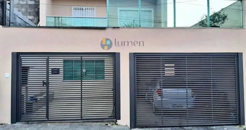 Casa Sobrado na Vila Santa Izabel, com três dormitórios sendo uma suíte.