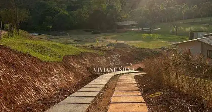 Casa com 2 dormitórios à venda, 100 m² por R$ 790.000,00 - Secretário - Petrópolis/RJ