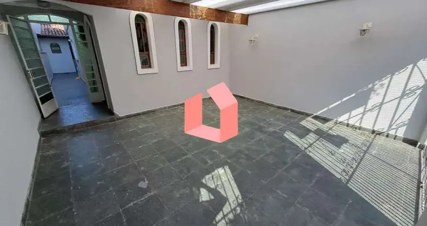 Sobrado 5 dormitórios c/ 1 suite na edicula ,sala ,cozinha,3 banheiros,02 vagas de garagem,recebe sol o dia todo,bairro assunção próx.sacolão saude