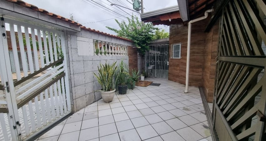 Casa térrea para Venda - Vila Assunção - 3 Dormitórios - Churrasqueira
