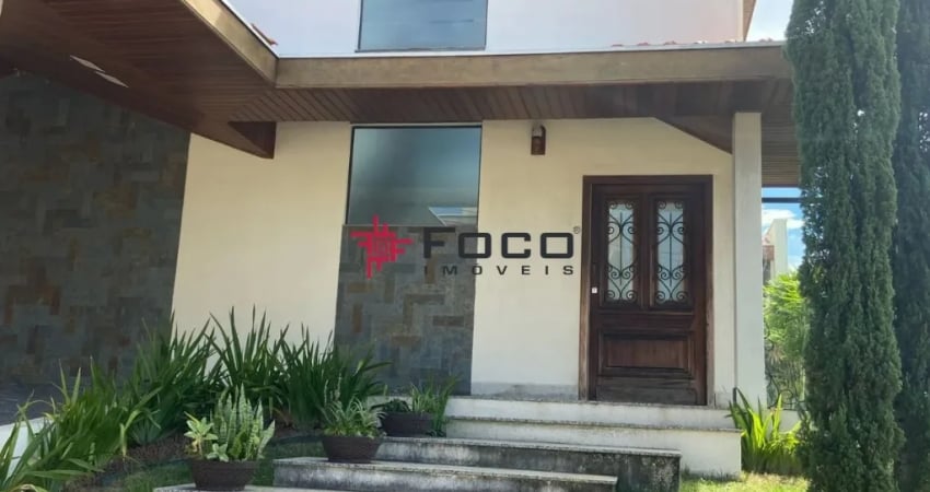 Casa/Condomínio - Residencial - No bairro Condomínio Residencial Mantiqueira