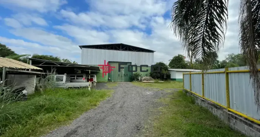 Galpão com 1400m² para Locação em Caçapava - SP
