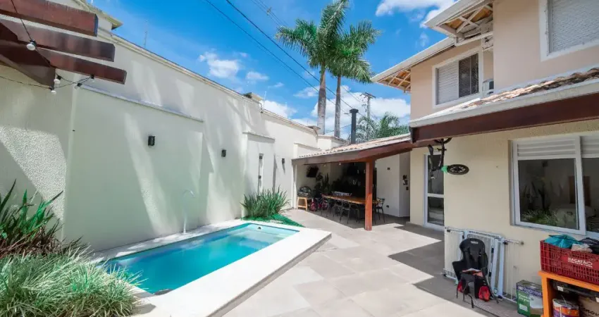 Casa com 3 dormitórios à Venda em Villagio no Urbanova - R$ 1.300.000,00