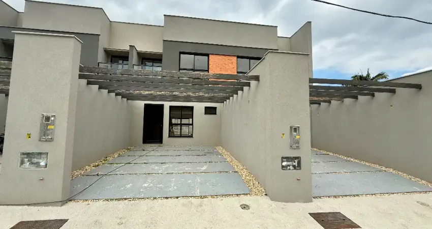 Sobrado com Arquitetura Moderna à Venda no Anita Garibaldi – Joinville