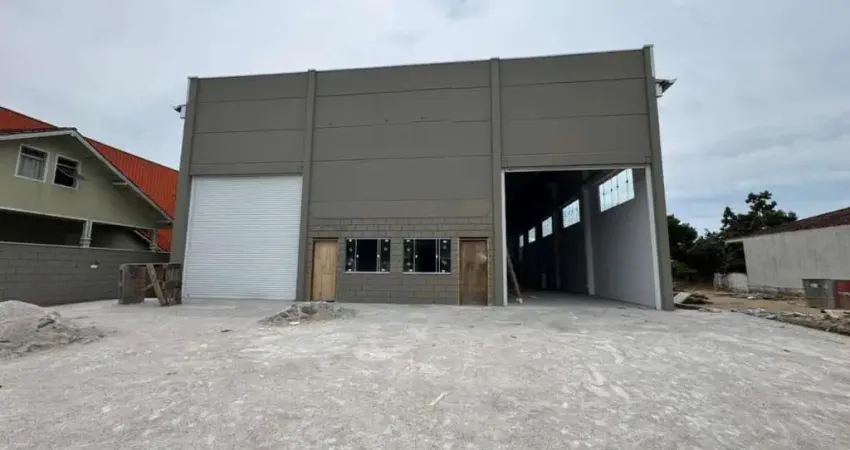 Barracão / Galpão / Depósito para alugar na Rua Cônego Rodolfo Machado, 2137, Rio Caveiras, Biguaçu