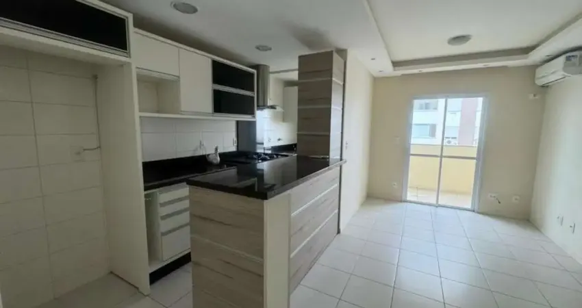 Apartamento com 3 quartos para alugar na Rua José Victor da Rosa, 645, Barreiros, São José