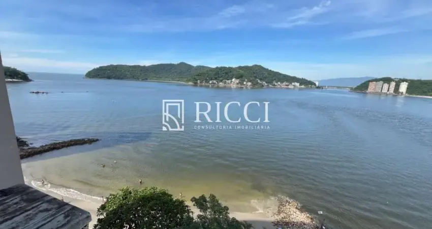 Apartamento com Vista Deslumbrante em Praia Exclusiva