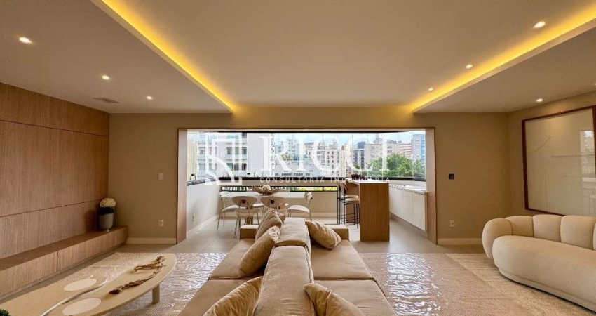 Apartamento de alto padrão à Venda na Vila Rica, Boqueirão, Santos: 4 Suítes, Retrofitado, 240m² - Oportunidade Única!