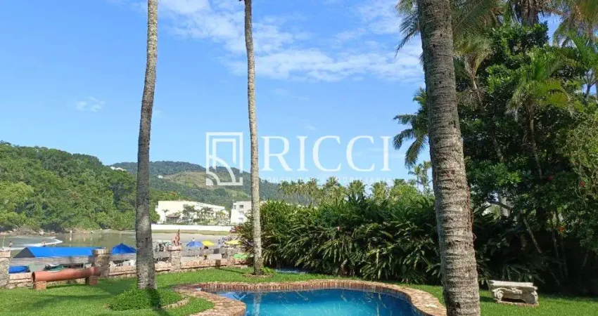 Casa pé na areia no Guarujá