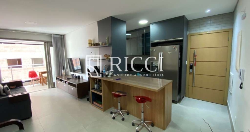 apartamento com 2 quartos, sendo 1 suíte, próximo a praia