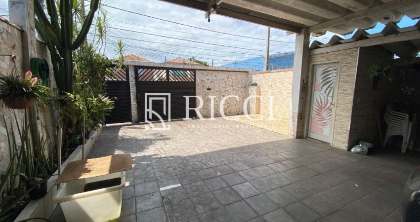 casa 3 dormitórios , 1 suite , quintal para 6 carros