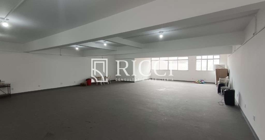 Sala Comercial à Venda no Centro de Santos | 6 Salas