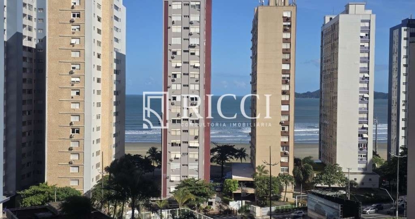 Apto para Vender Rápido! Frente mar, 3 quartos, com varanda gourmet e lazer completo !