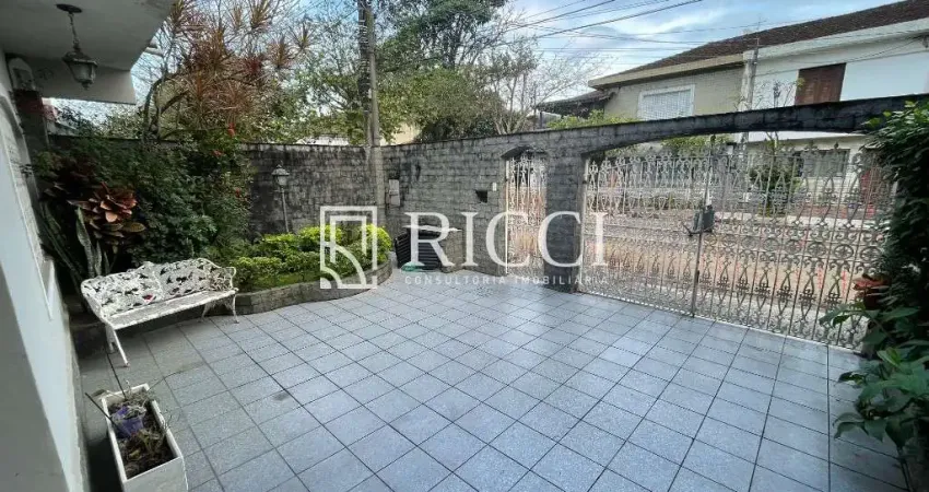Imóvel de alto padrão na vila valença, são vicente-sp: casa com 3 quartos, 1 suíte, 2 salas, 4 banheiros e 4 vagas de garagem!