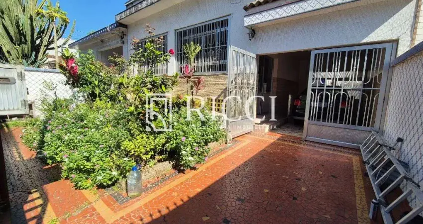 Casa com 5 quartos à venda na Vila Mathias, Santos