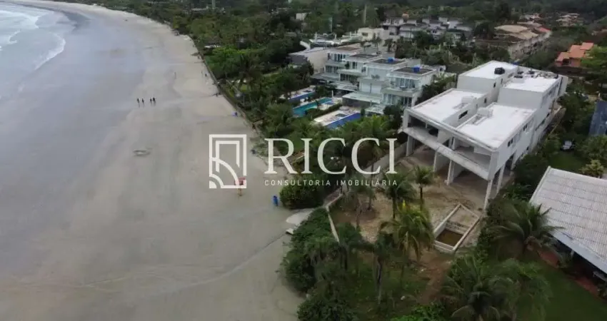 Casa de luxo em condomínio na baleia, são sebastião-sp: 7 quartos, 7 suítes, 4 salas, 4 vagas de garagem, 500m² de área