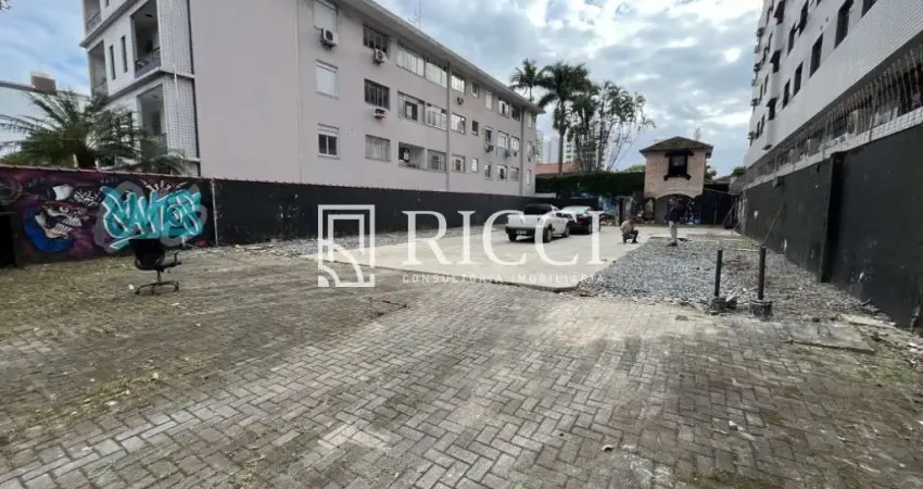 Terreno à venda no Boqueirão, Santos