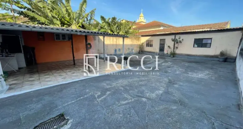 Investimento imperdível: casa à venda em santos-sp, bairro macuco, com 4 quartos, 1 suíte, 2 salas, 3 banheiros, 3 vagas de garagem e 300m².