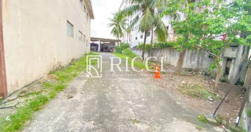 Terreno comercial à venda no Macuco, Santos 