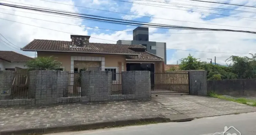 Casa com 3 quartos à venda na Rua Bento Torquato da Rocha, 590, Vila Nova, Joinville