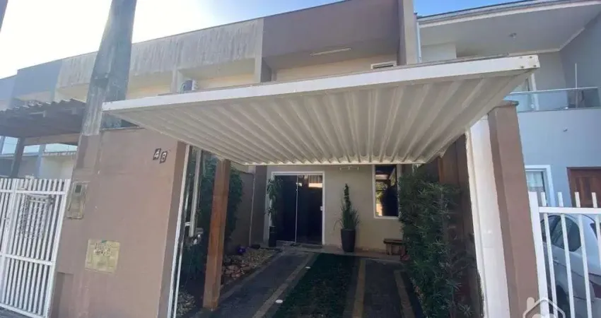 Casa com 3 quartos à venda na Rua Quinze de Novembro, 26220, Vila Nova, Joinville