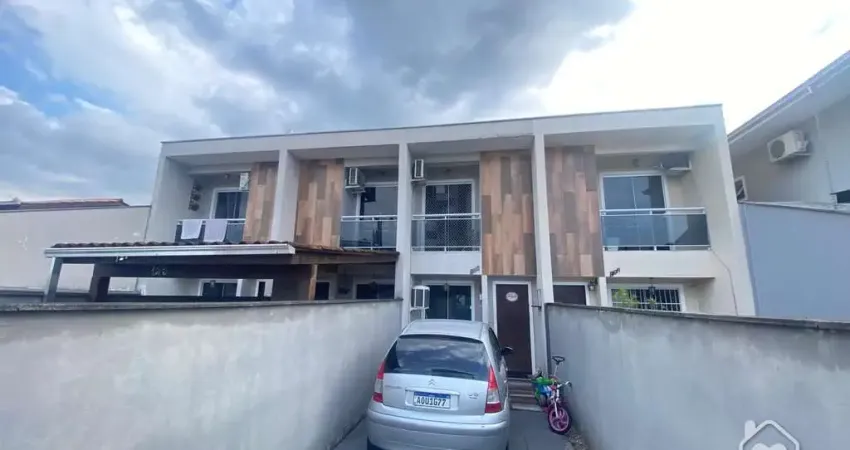 Casa com 2 quartos à venda na Rua Quinze de Novembro, 59724, Vila Nova, Joinville