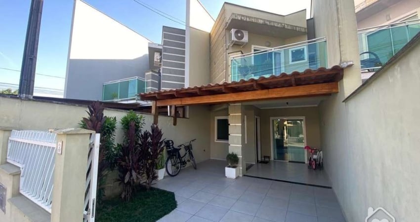 Sobrado Geminado à venda no Vila Nova